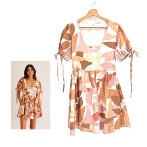Girl and the Sun Spice Leaf Print Tier Square Neckline Midi Dress Size Small